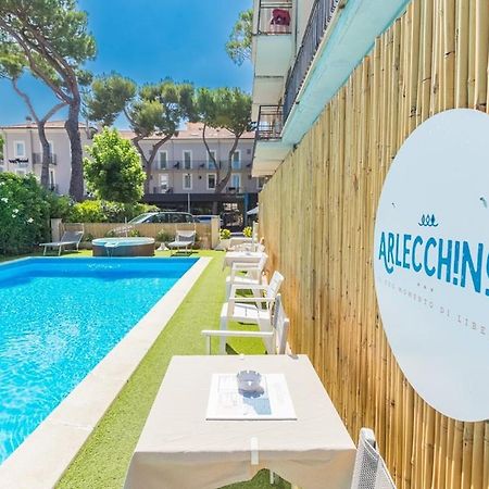 Hotel Arlecchino Риччоне Екстер'єр фото