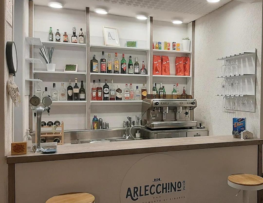 Hotel Arlecchino Риччоне Екстер'єр фото